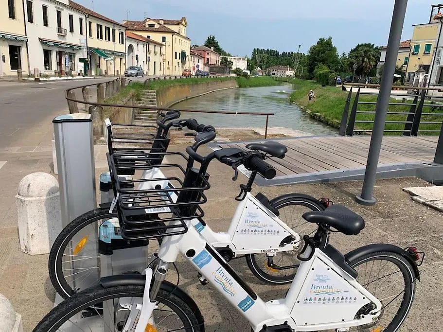 Residence Il Mulino - 25 Minutes From Venice Mira 0*,